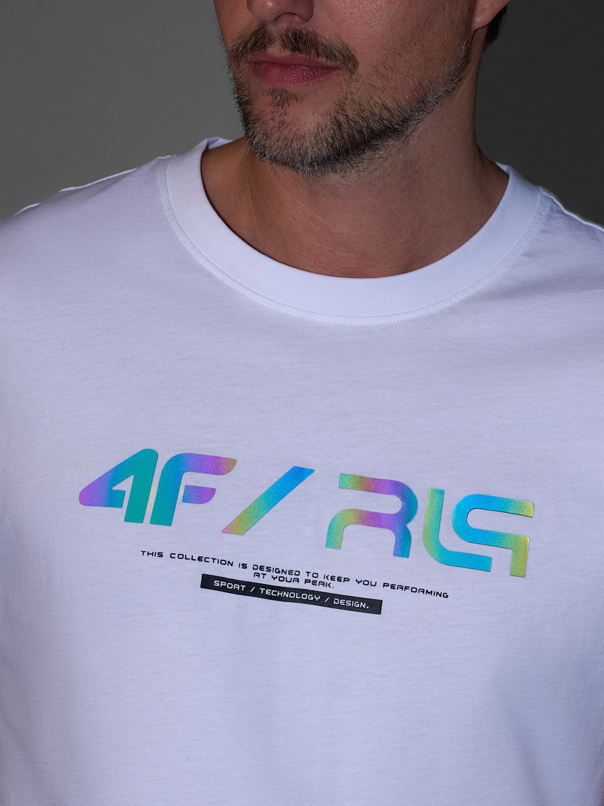 T-shirt regular z nadrukiem męski 4FIVO x Robert Lewandowski - czarny